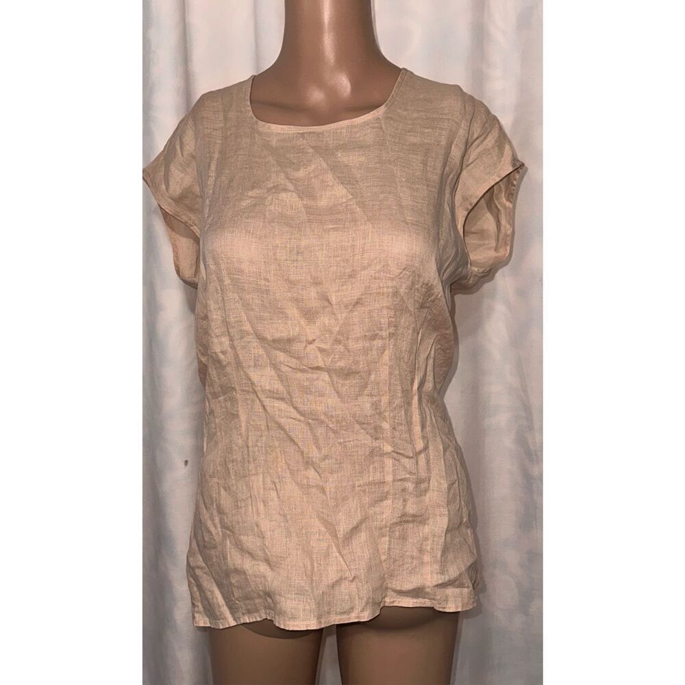 Beautiful vintage Charlotte Neuville cream short sleeve blouse.  100% linen Tag